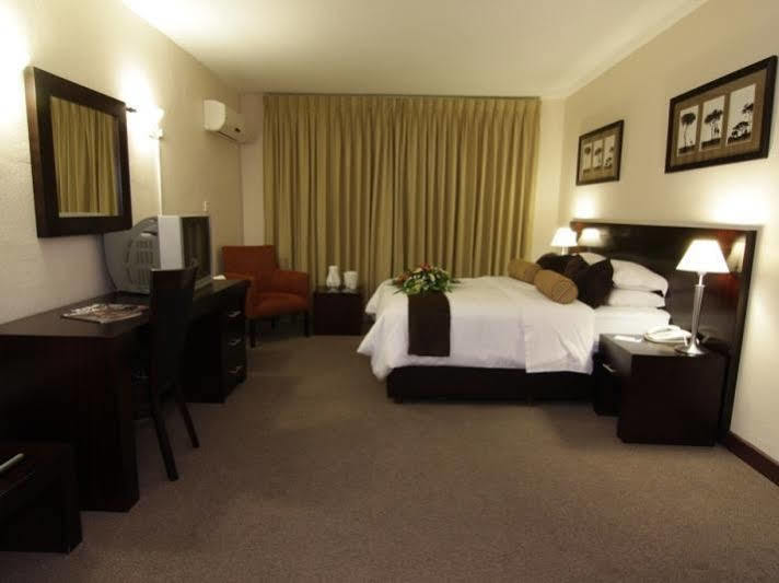 Cresta Bosele Hotel Selebi-Phikwe 外观 照片